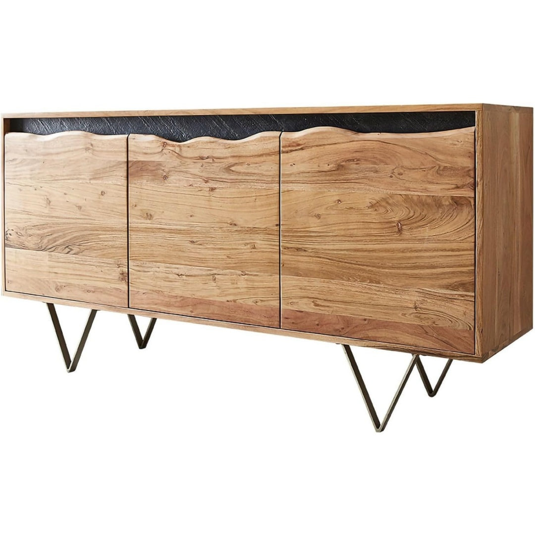 Sideboard verbindet matte Oberflaechen und 3 Tueren